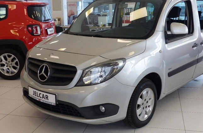 Mercedes-Benz Citan cena 36999 przebieg: 176055, rok produkcji 2015 z Pionki małe 211